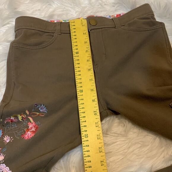 Matilda Jane Small Scouts Honor Pants with floral stitching on one leg - Picture 12 of 12